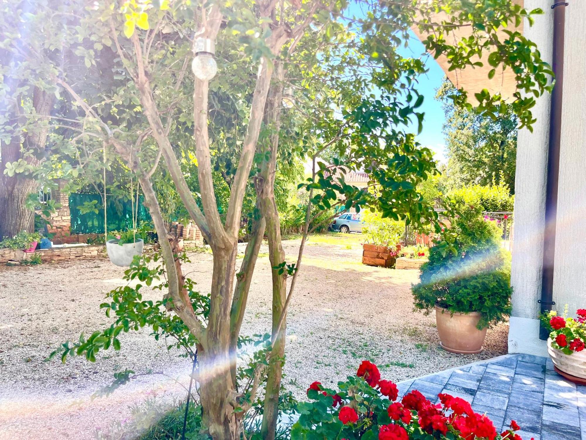 Spacious In 1 Bedroom Apartment Poreč